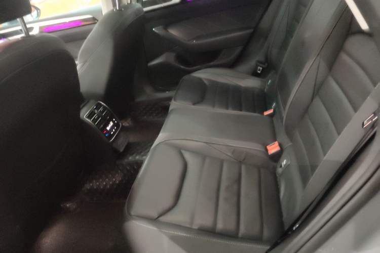Used Volkswagen FAW-Volkswagen CC 2024 Estate Car 380TSI Hunter's Heart Edition Left Rear Seat