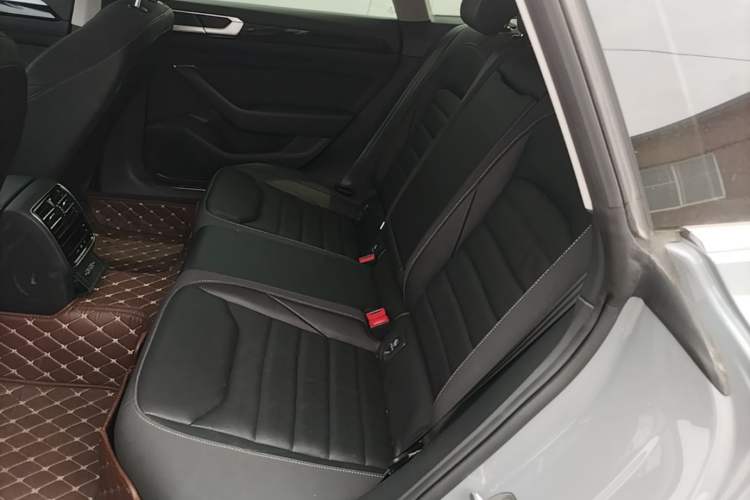 Used Volkswagen FAW-Volkswagen CC 2024 Estate Car 380TSI Hunter's Heart Edition Left Rear Seat