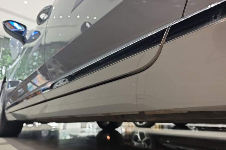 Used Volkswagen FAW-Volkswagen CC 2024 380TSI Striking Edition Left Side Sill