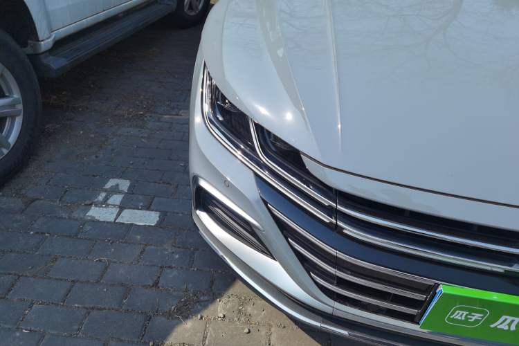 Used Volkswagen FAW-Volkswagen CC 2024 Estate Car 380TSI Hunter's Heart All-Encompassing Edition Right Front Headlight