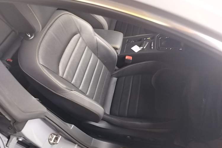 Used Volkswagen FAW-Volkswagen CC 2024 380TSI Striking All-Encompassing Edition Right Front Seat