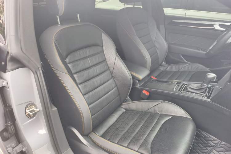 Used Volkswagen FAW-Volkswagen CC 2024 380TSI Striking Edition Right Front Seat