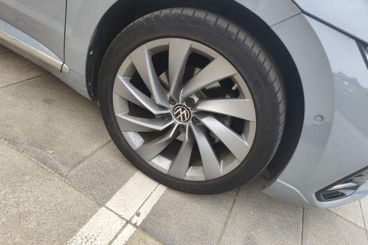 Used Volkswagen FAW-Volkswagen CC 2024 380TSI Striking Edition Right Front Wheel Hub