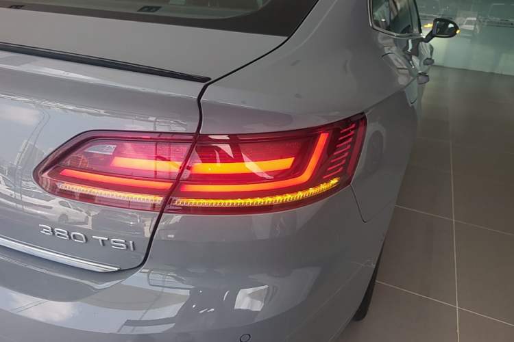 Used Volkswagen FAW-Volkswagen CC 2024 380TSI Striking Edition Right Rear Taillight