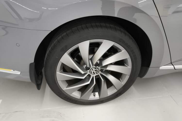 Used Volkswagen FAW-Volkswagen CC 2024 380TSI Striking Edition Right Rear Wheel Hub