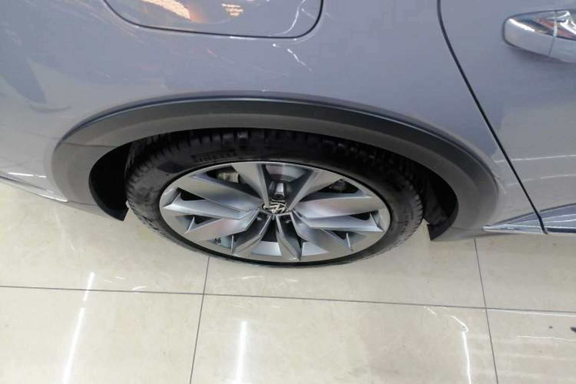 Used Volkswagen FAW-Volkswagen CC 2024 Estate Car 380TSI Hunter's Heart Edition Right Rear Wheel Hub