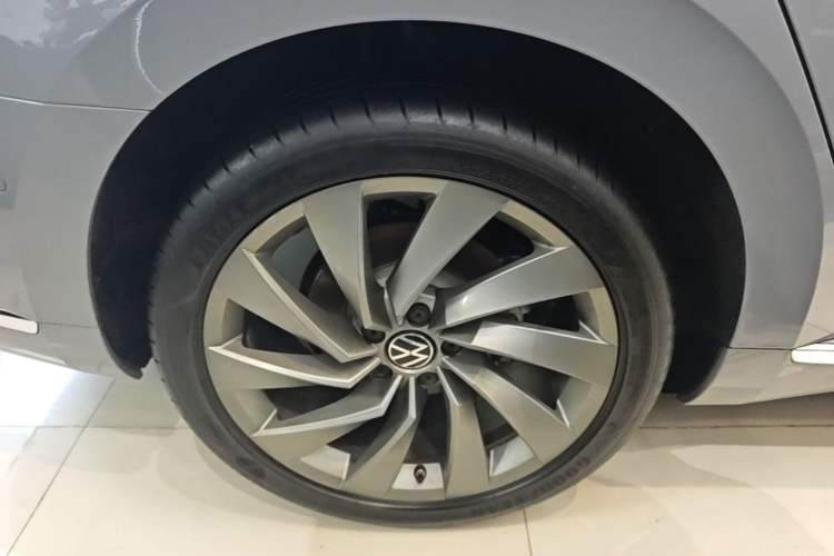 Used Volkswagen FAW-Volkswagen CC 2024 380TSI Striking Edition Right Rear Wheel Hub