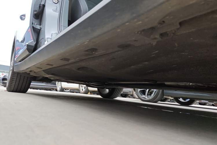 Used Volkswagen FAW-Volkswagen CC 2024 Estate Car 380TSI Hunter's Heart All-Encompassing Edition Right Side Sill