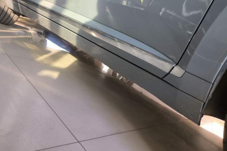 Used Volkswagen FAW-Volkswagen CC 2024 380TSI Striking Edition Right Side Sill