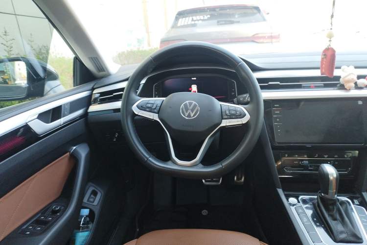 Used Volkswagen FAW-Volkswagen CC 2024 Estate Car 380TSI Hunter's Heart Edition Steering Wheel