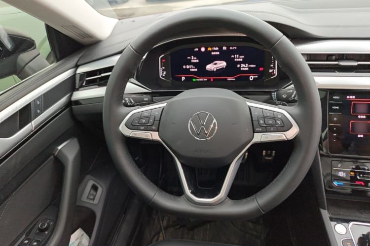 Used Volkswagen FAW-Volkswagen CC 2024 Estate Car 380TSI Hunter's Heart All-Encompassing Edition Steering Wheel