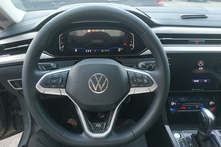 Used Volkswagen FAW-Volkswagen CC 2024 Estate Car 380TSI Hunter's Heart Edition Steering Wheel