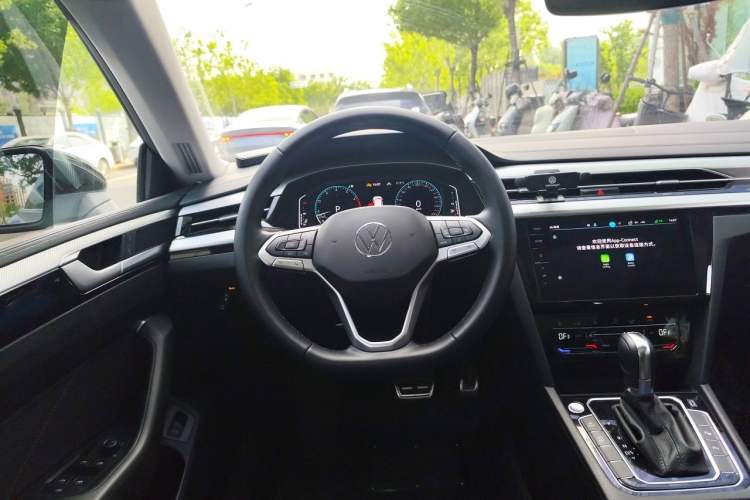 Used Volkswagen FAW-Volkswagen CC 2024 Estate Car 380TSI Hunter's Heart All-Encompassing Edition Steering Wheel