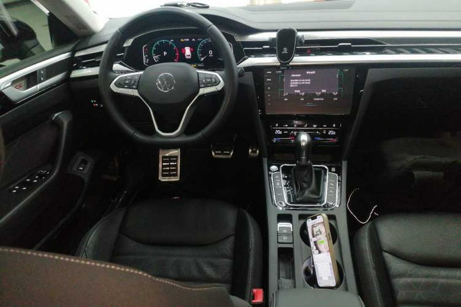 Used Volkswagen FAW-Volkswagen CC 2024 Estate Car 380TSI Hunter's Heart Edition Steering Wheel