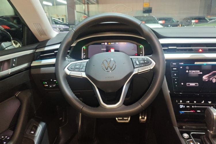 Used Volkswagen FAW-Volkswagen CC 2024 Estate Car 380TSI Hunter's Heart All-Encompassing Edition Steering Wheel