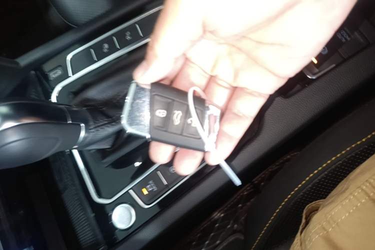 Used Volkswagen FAW-Volkswagen CC 2024 380TSI Striking Edition Vehicle Key