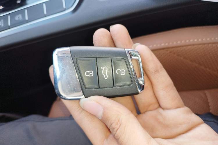 Used Volkswagen FAW-Volkswagen CC 2024 Estate Car 380TSI Hunter's Heart Edition Vehicle Key