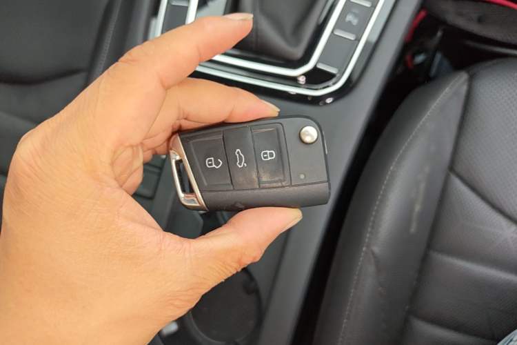 Used Volkswagen FAW-Volkswagen CC 2024 Estate Car 380TSI Hunter's Heart All-Encompassing Edition Vehicle Key