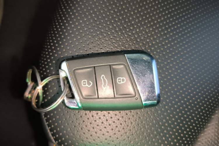 Used Volkswagen FAW-Volkswagen CC 2024 380TSI Striking Edition Vehicle Key