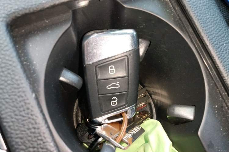 Used Volkswagen FAW-Volkswagen CC 2024 380TSI Striking Edition Vehicle Key