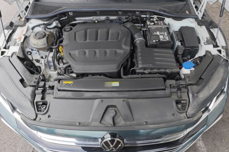 Used Volkswagen FAW-Volkswagen CC 2024 Estate Car 380TSI Hunter's Heart All-Encompassing Edition Engine Bay