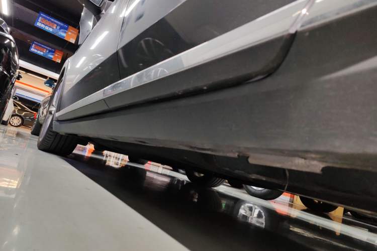 Used Volkswagen FAW-Volkswagen CC 2024 Estate Car 380TSI Hunter's Heart Edition Left Side Sill