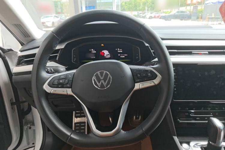 Used Volkswagen FAW-Volkswagen CC 2024 Estate Car 380TSI Hunter's Heart All-Encompassing Edition Steering Wheel