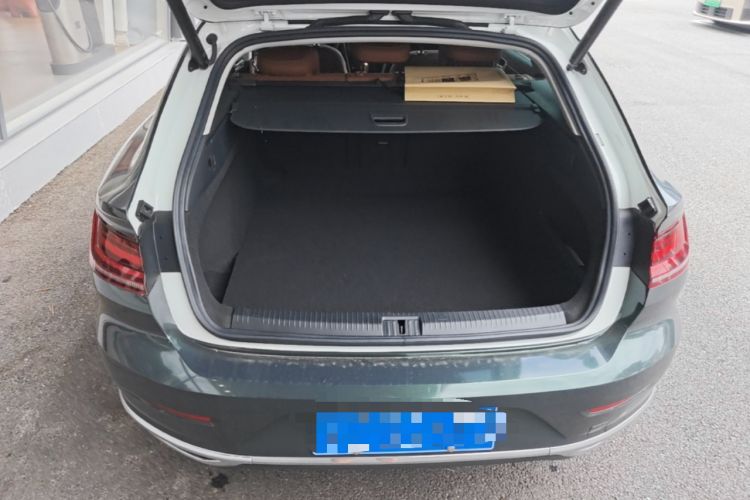 Used Volkswagen FAW-Volkswagen CC 2024 Estate Car 380TSI Hunter's Heart All-Encompassing Edition Trunk