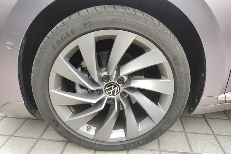 Used Volkswagen FAW-Volkswagen CC 2024 380TSI Striking Edition Left Front Wheel Hub