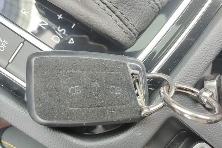Used Volkswagen FAW-Volkswagen CC 2024 380TSI Striking Edition Vehicle Key