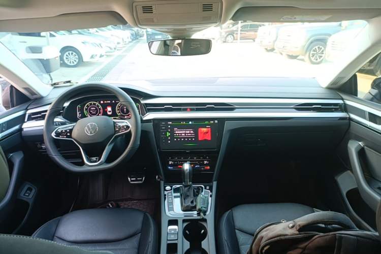 Used Volkswagen FAW-Volkswagen CC 2024 380TSI Striking All-Encompassing Edition Center Console