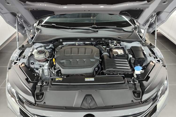 Used Volkswagen FAW-Volkswagen CC 2024 380TSI Striking All-Encompassing Edition Engine Bay