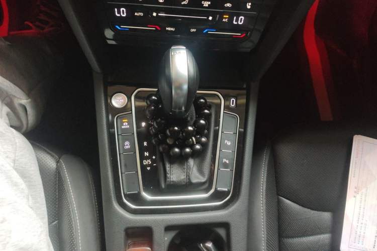 Used Volkswagen FAW-Volkswagen CC 2024 Estate Car 380TSI Hunter's Heart All-Encompassing Edition Gear Lever