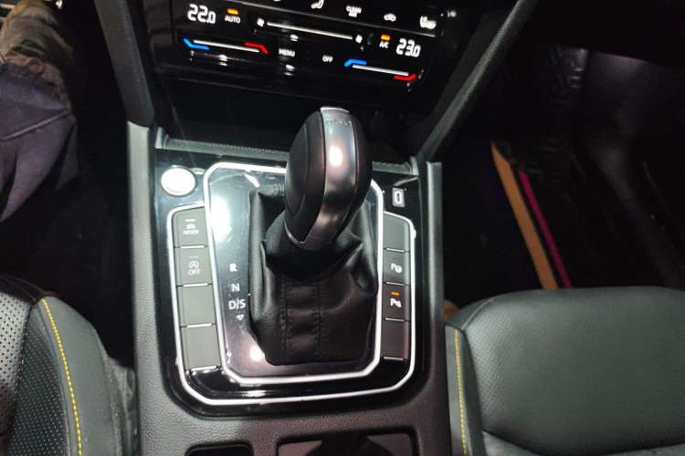 Used Volkswagen FAW-Volkswagen CC 2024 380TSI Striking All-Encompassing Edition Gear Lever