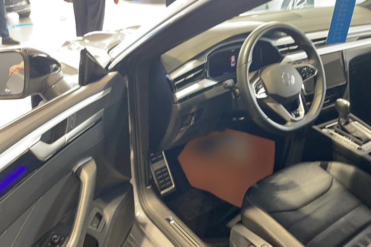 Used Volkswagen FAW-Volkswagen CC 2024 380TSI Striking Edition Interior 4