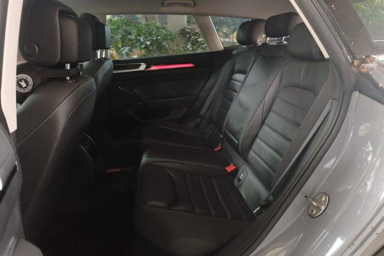 Used Volkswagen FAW-Volkswagen CC 2024 Estate Car 380TSI Hunter's Heart All-Encompassing Edition Left Rear Seat