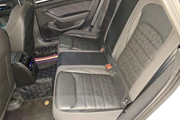 Used Volkswagen FAW-Volkswagen CC 2024 380TSI Striking All-Encompassing Edition Left Rear Seat