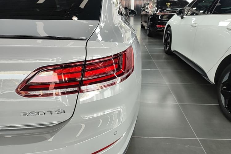 Used Volkswagen FAW-Volkswagen CC 2024 380TSI Striking All-Encompassing Edition Right Rear Taillight
