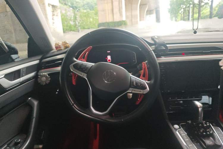 Used Volkswagen FAW-Volkswagen CC 2024 Estate Car 380TSI Hunter's Heart All-Encompassing Edition Steering Wheel