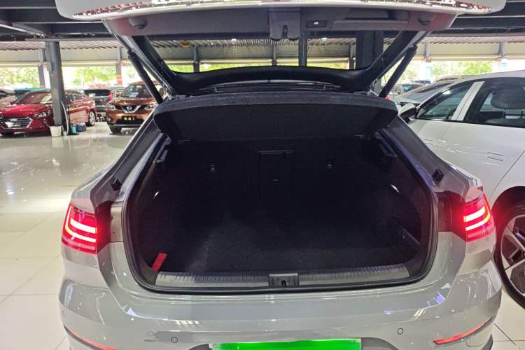 Used Volkswagen FAW-Volkswagen CC 2024 380TSI Striking All-Encompassing Edition Trunk