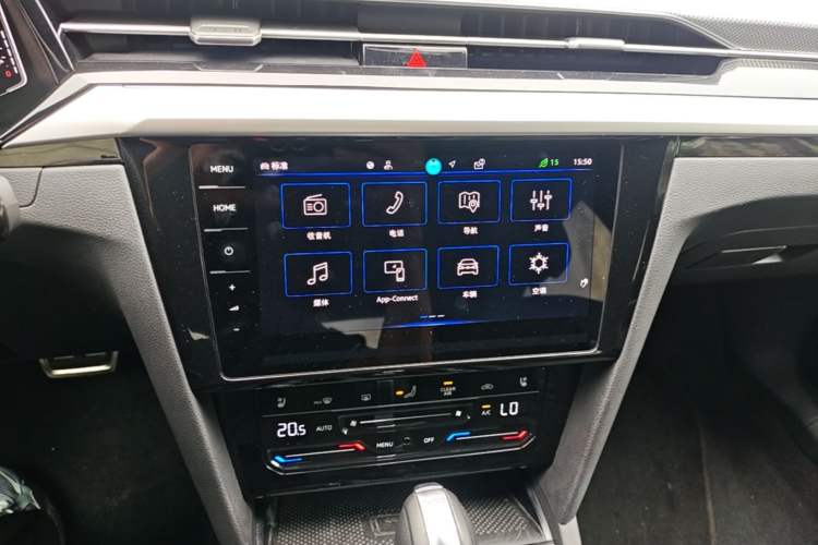 Used Volkswagen FAW-Volkswagen CC 2024 380TSI Striking Edition Audio And AC Panel