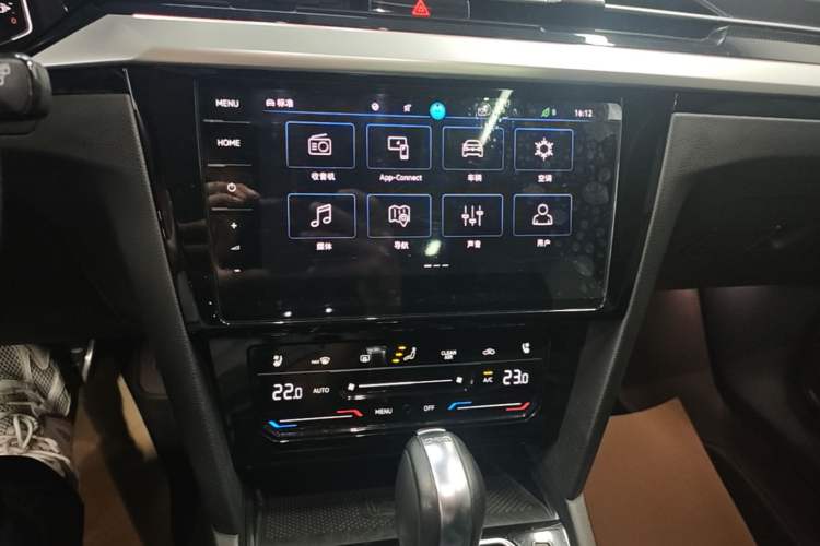 Used Volkswagen FAW-Volkswagen CC 2024 Estate Car 380TSI Hunter's Heart Edition Audio And AC Panel