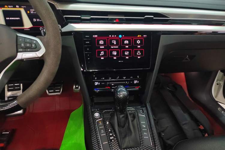 Used Volkswagen FAW-Volkswagen CC 2024 Estate Car 380TSI Hunter's Heart Edition Audio And AC Panel