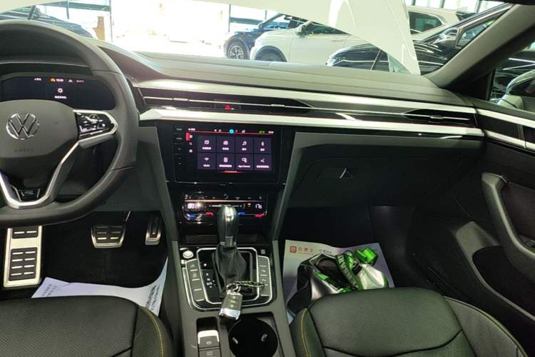 Used Volkswagen FAW-Volkswagen CC 2024 380TSI Striking Edition Audio And AC Panel