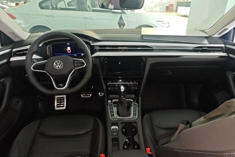 Used Volkswagen FAW-Volkswagen CC 2024 380TSI Striking All-Encompassing Edition Center Console