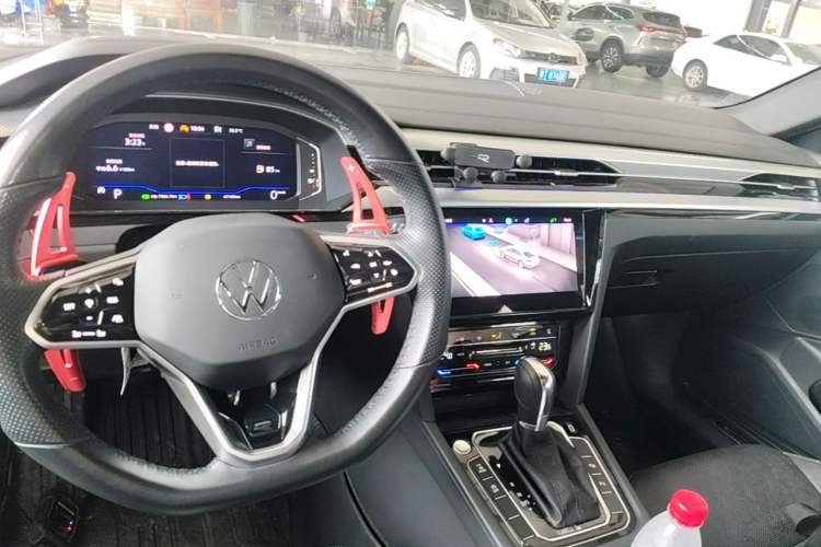 Used Volkswagen FAW-Volkswagen CC 2024 380TSI Striking Edition Center Console