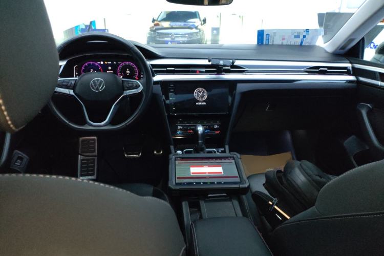 Used Volkswagen FAW-Volkswagen CC 2024 Estate Car 380TSI Hunter's Heart Edition Center Console
