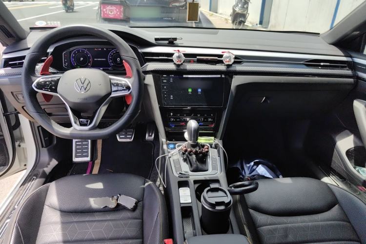 Used Volkswagen FAW-Volkswagen CC 2024 380TSI Striking All-Encompassing Edition Center Console