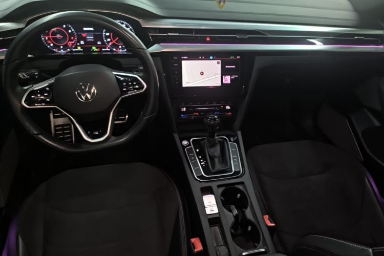 Used Volkswagen FAW-Volkswagen CC 2024 330TSI Spectacular All-inclusive Model Center Console