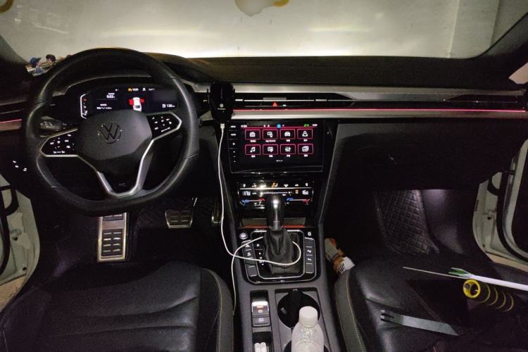 Used Volkswagen FAW-Volkswagen CC 2024 380TSI Striking All-Encompassing Edition Center Console
